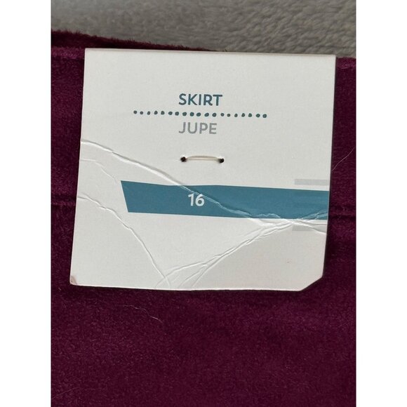 Old Navy Women skirt size 16 Burgundy Suede-Like Button-Front - Picture 3 of 16